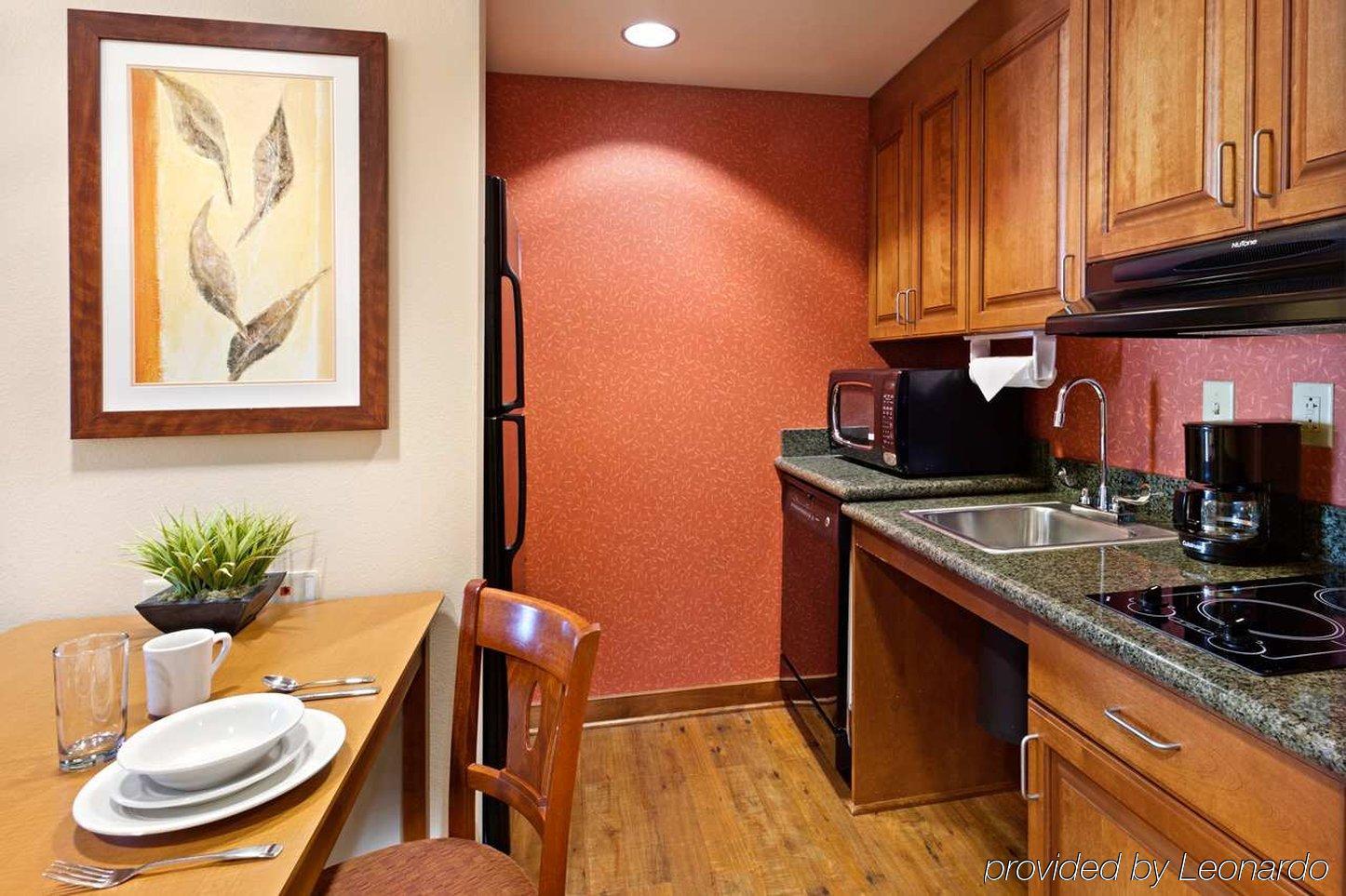 Hotel Homewood By Hilton - Downtown 3*