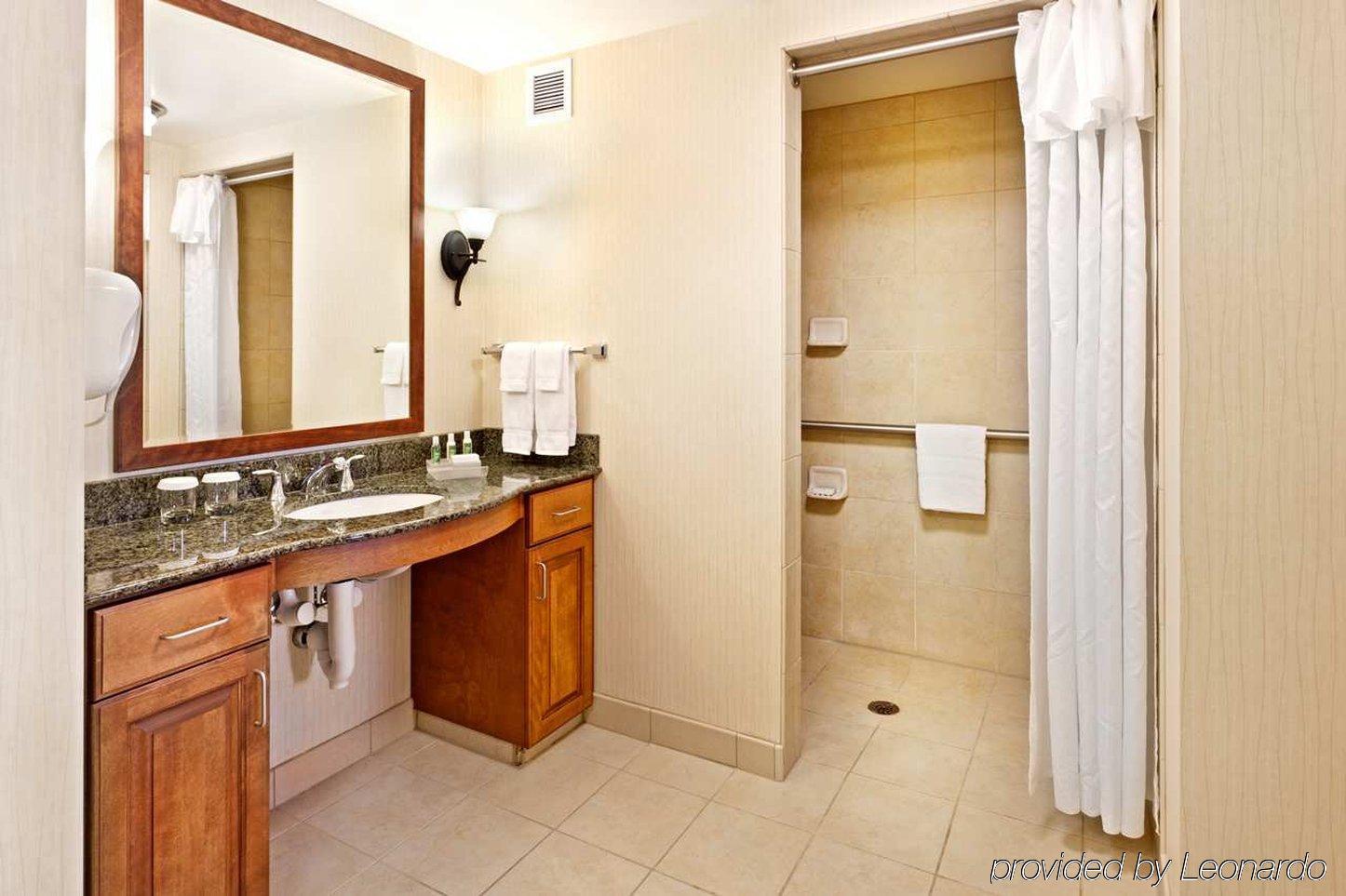 Hotel Homewood By Hilton - Downtown Omaha