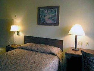 Hotel Rodeway West Dodge