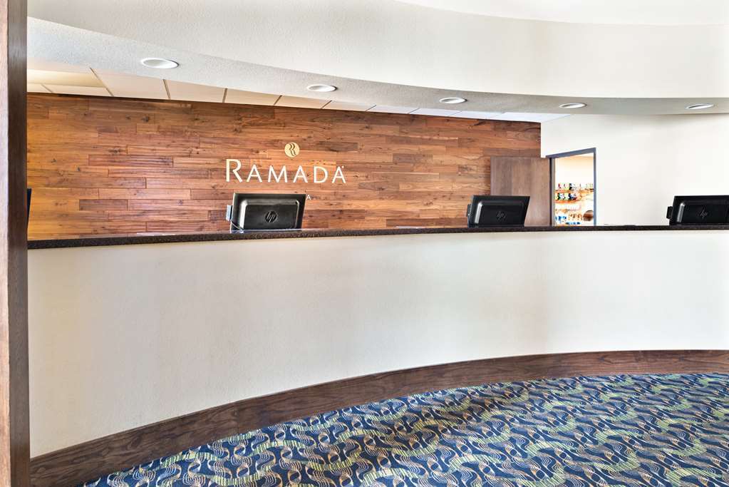 Hotel Ramada Plaza By Wyndham Omaha