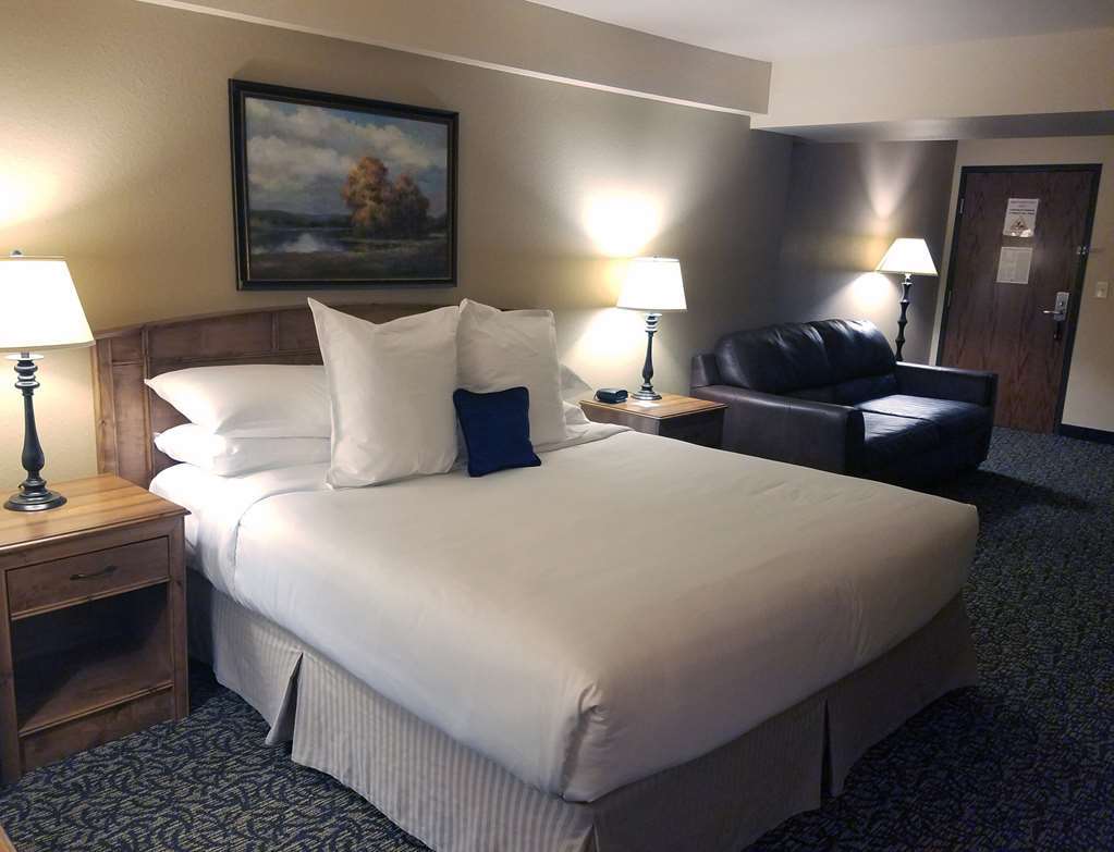 Ramada Plaza By Wyndham 3*