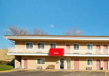 Hotel Rodeway West Dodge 2*