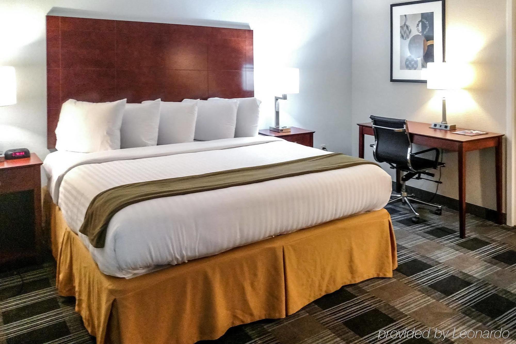 Hotel New Victorian &