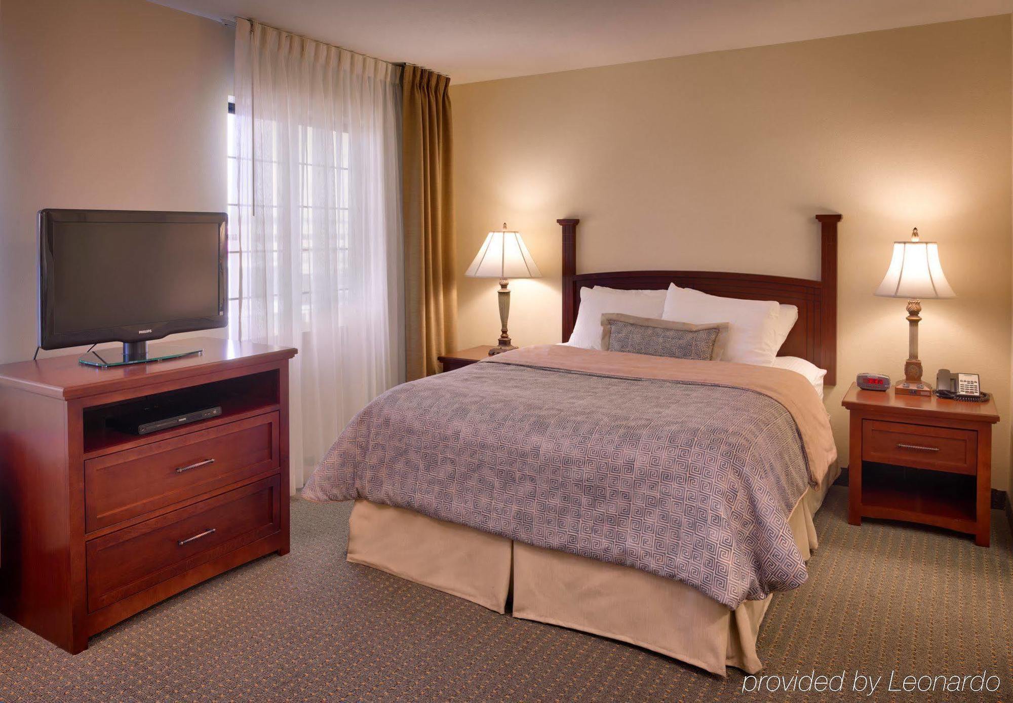 Staybridge 80th And Dodge By Ihg