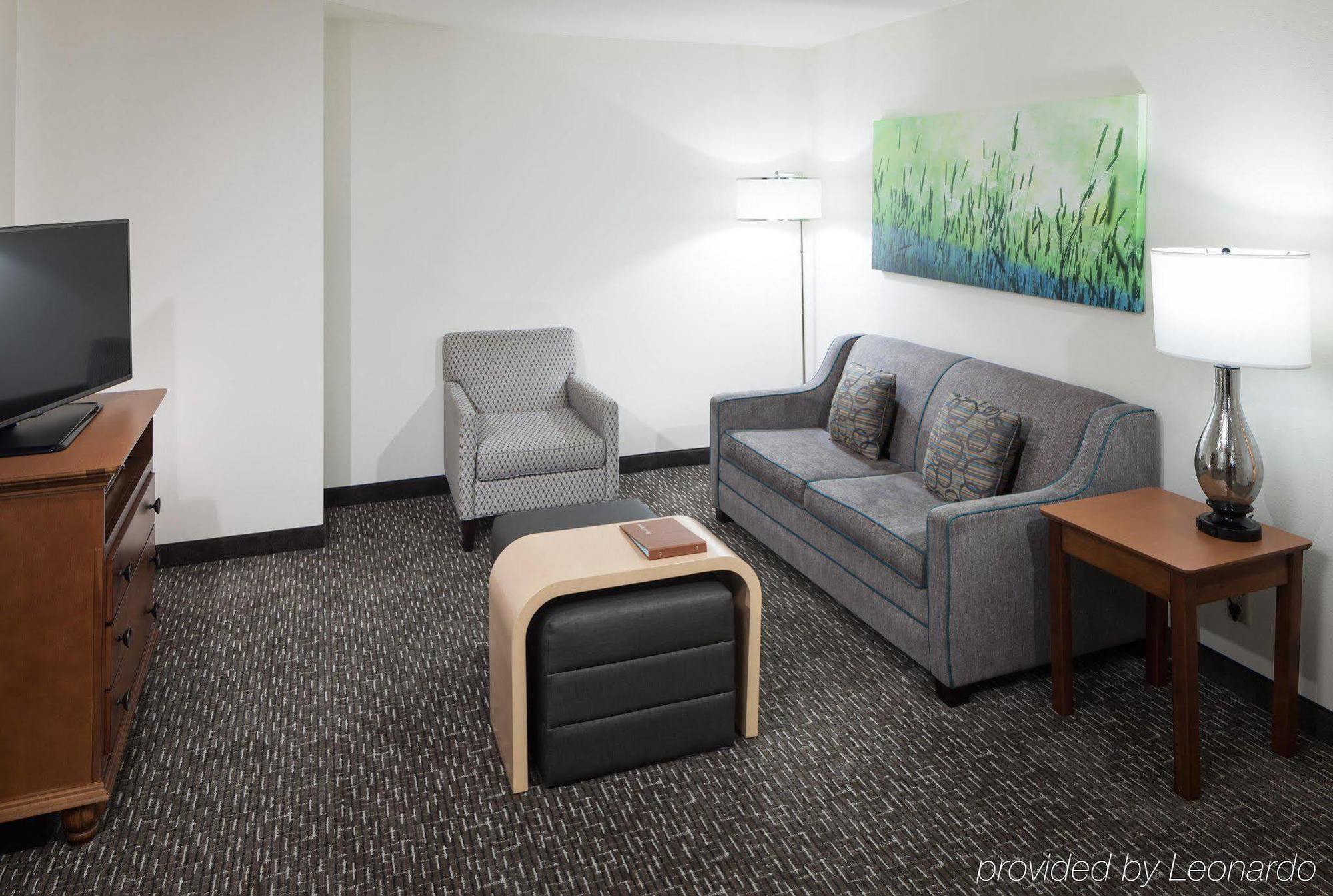 Hotel Homewood By Hilton - Downtown Omaha