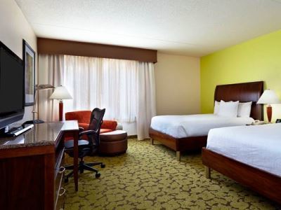Hilton Garden Downtown-old Market Area 3*