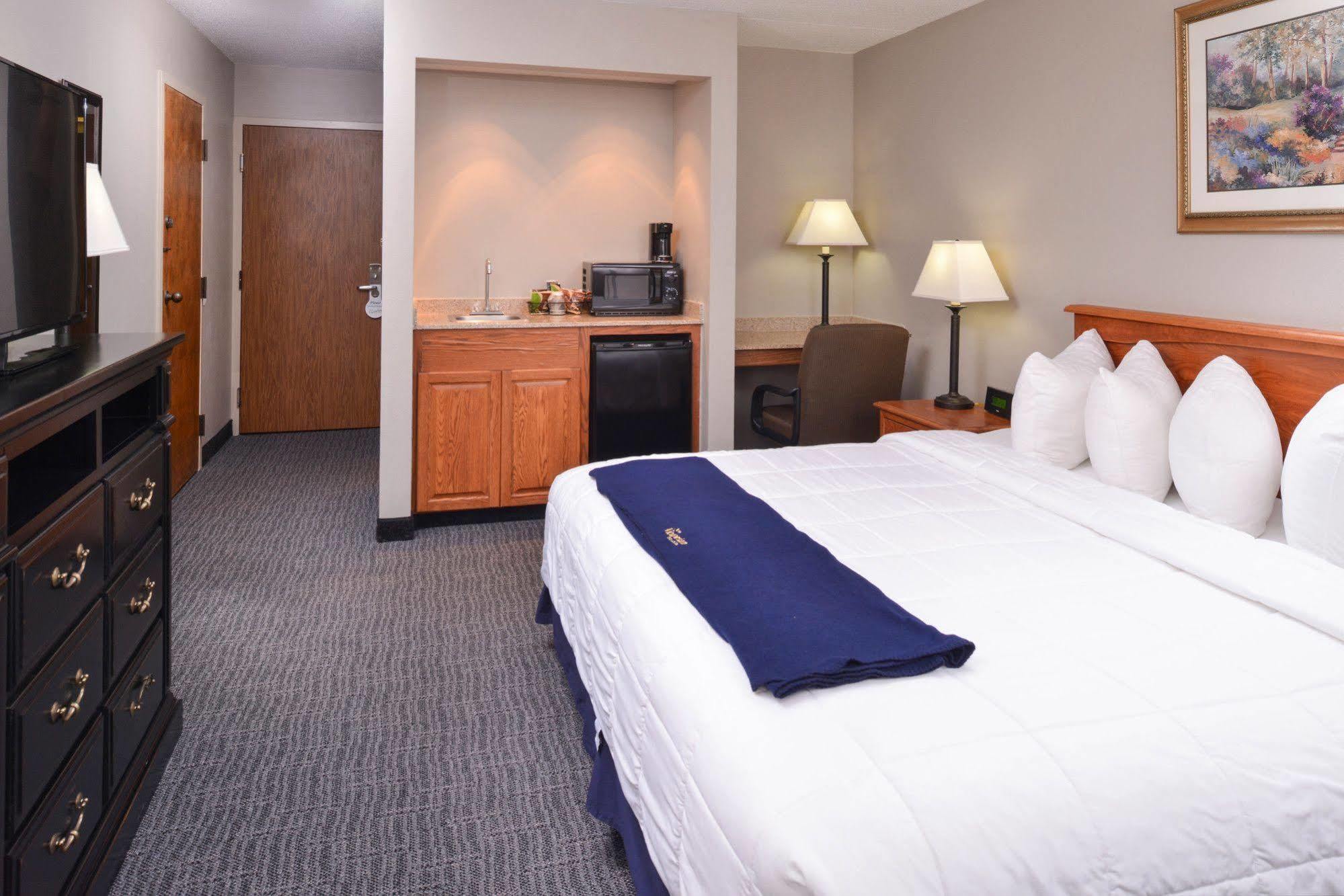 New Victorian & Hotel 2*