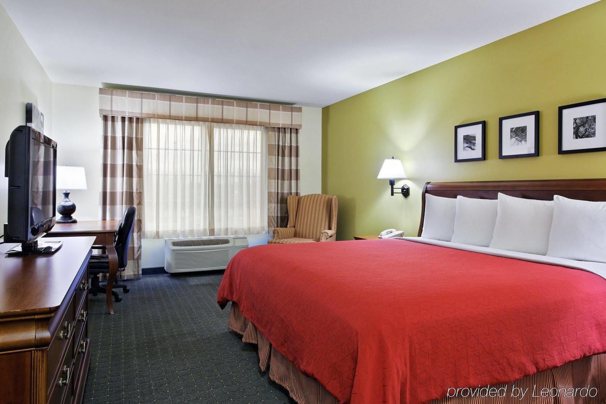 Hotel Country & By Radisson, Airport, Ia