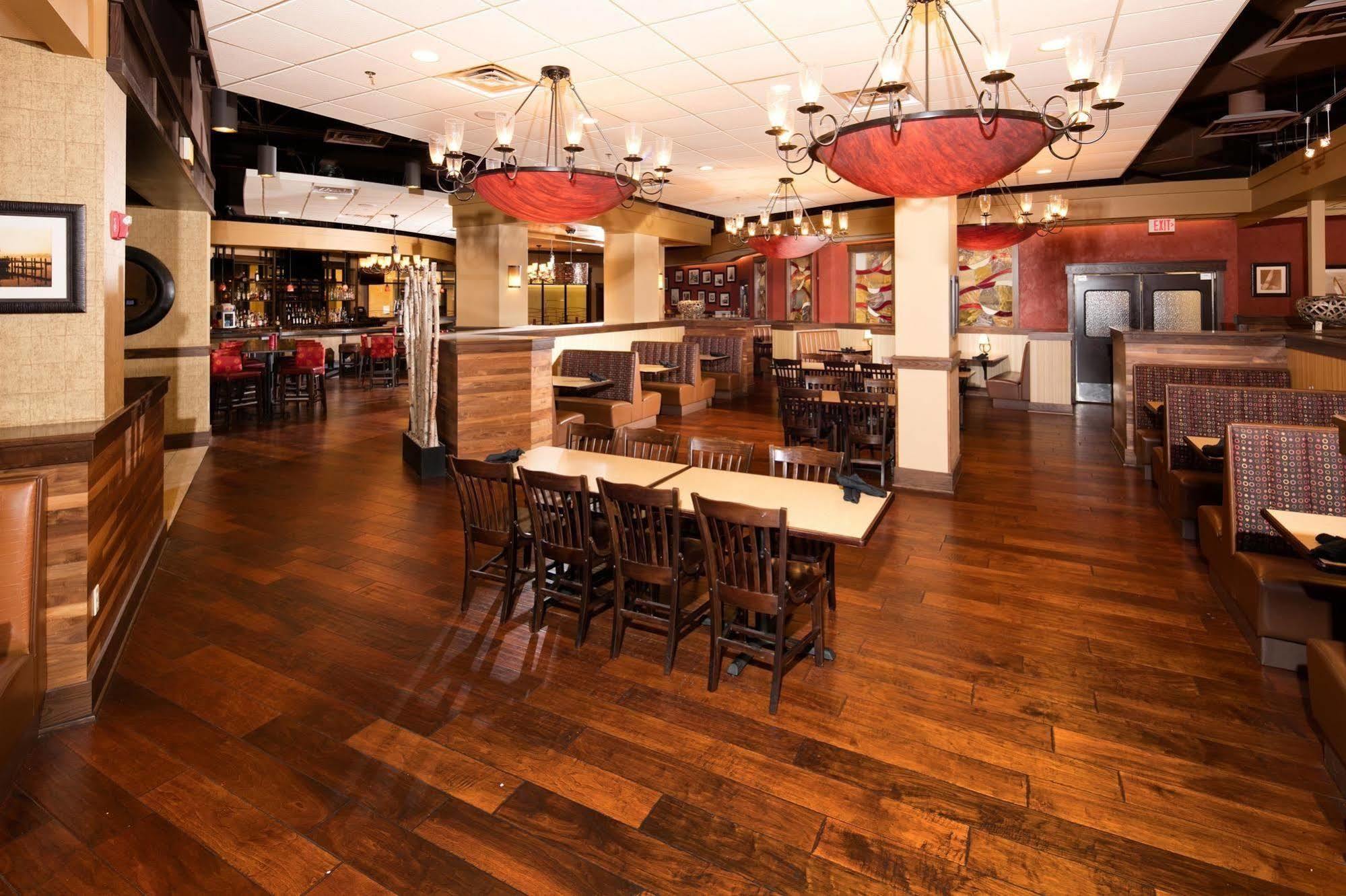 Ramada Plaza By Wyndham Hotel 3*