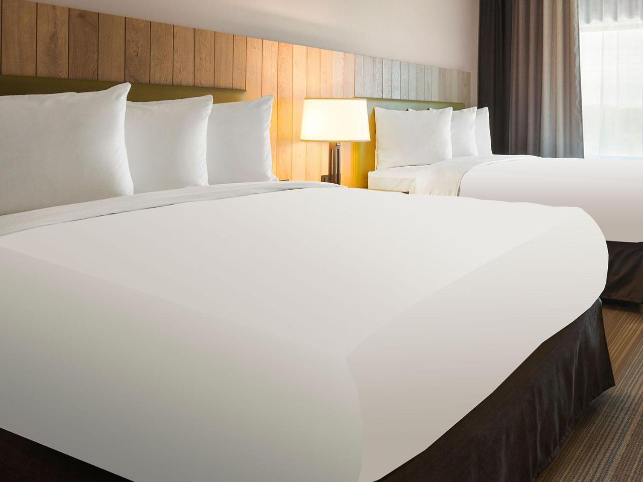 Hotel Country & By Radisson, Airport, Ia