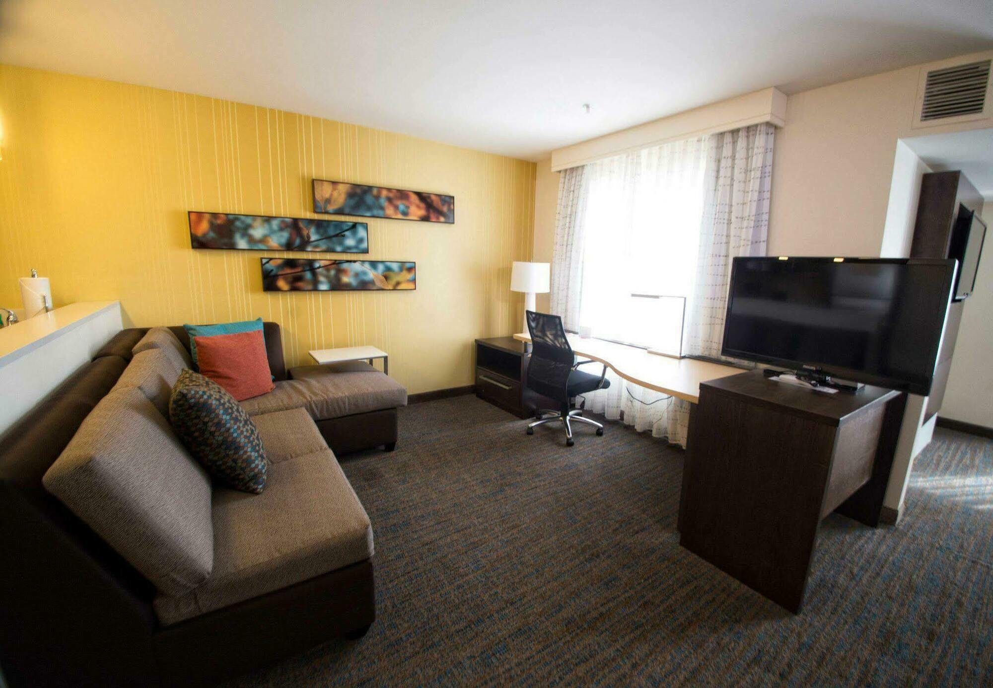 By Marriott West 3* Omaha