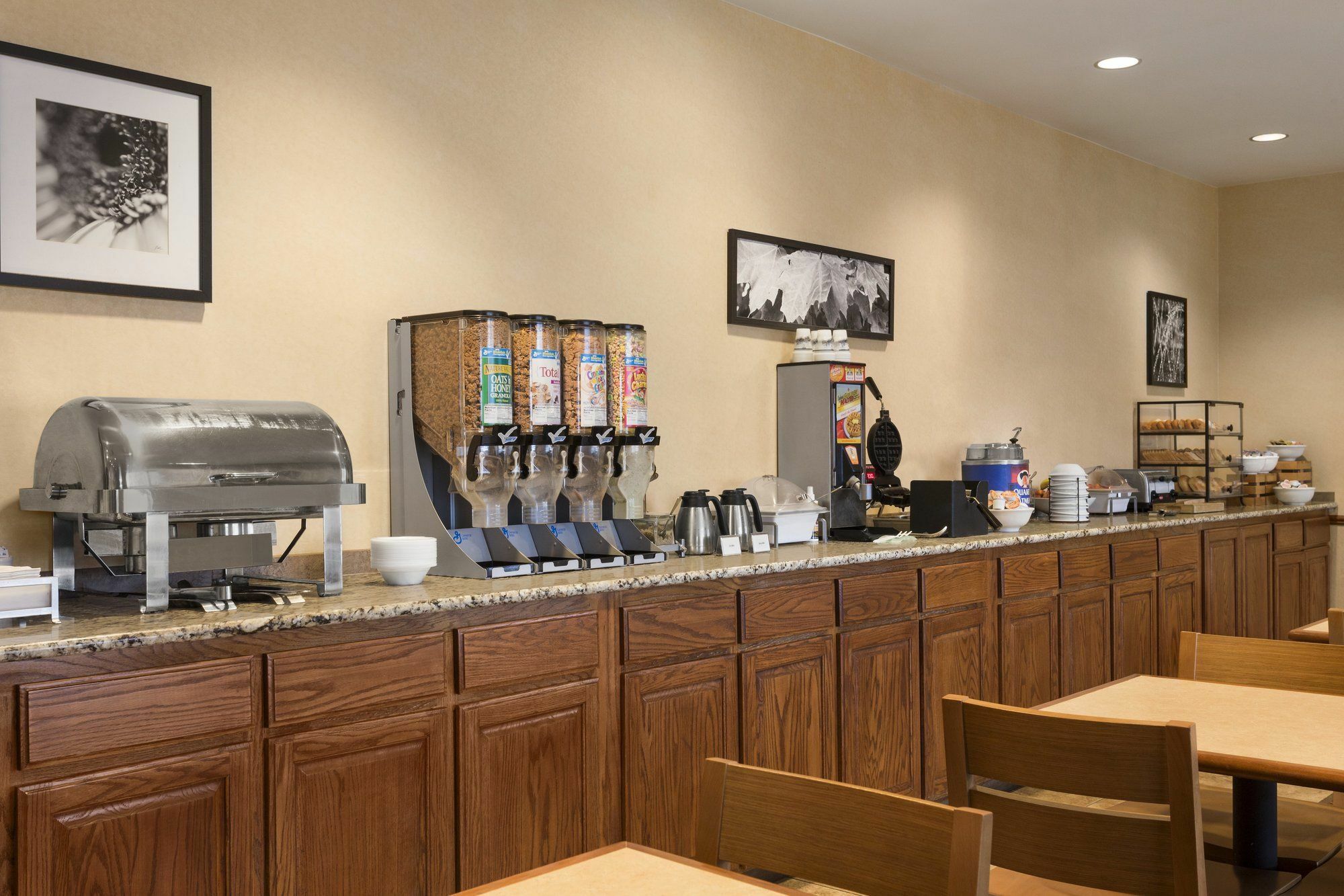 Hotel Country & By Radisson, Airport, Ia Omaha